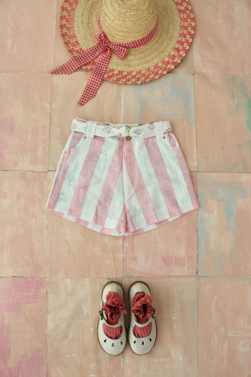Short with Scarf 50*50 cm (Large pink stripes)